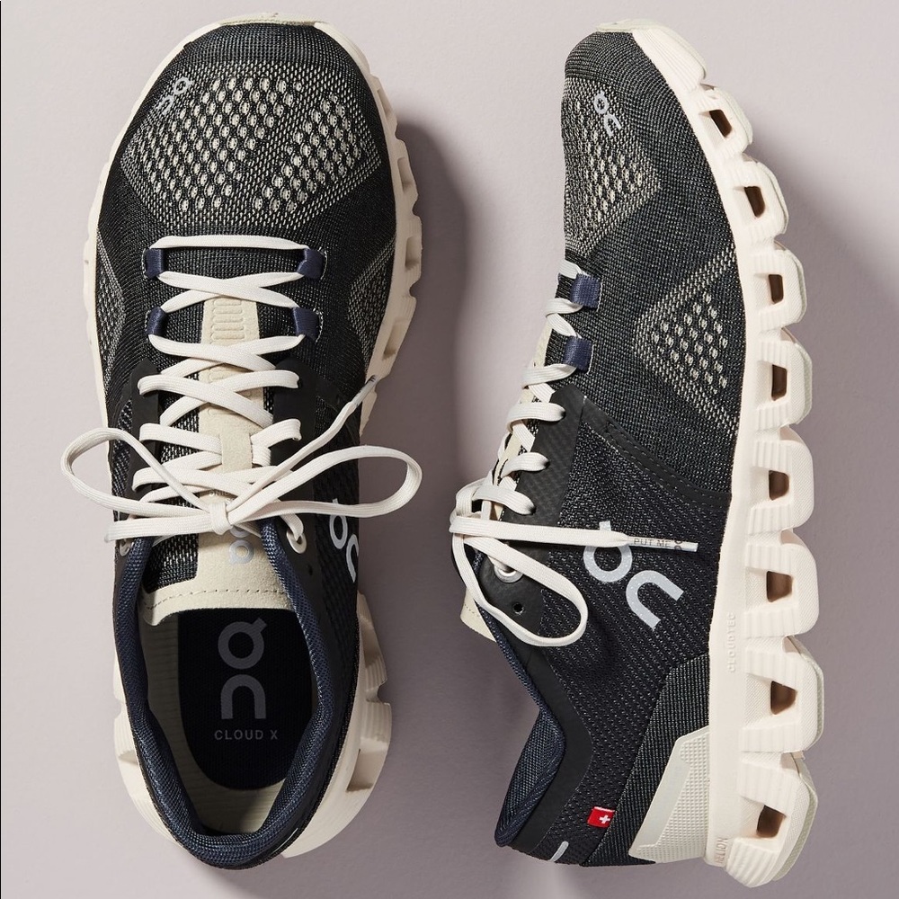 Women’s On Cloud X Black Motif